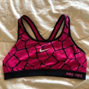 Nike pro sports bra